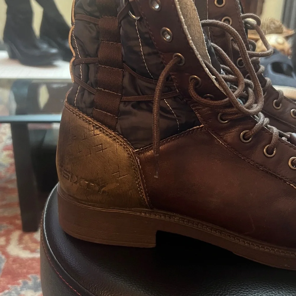 Men's Dark Brown Leather Lace-Up Boots for hiking 🥾, mountains , snow, size 10.5